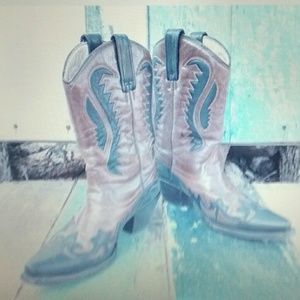 Meet your Posher, Arlys